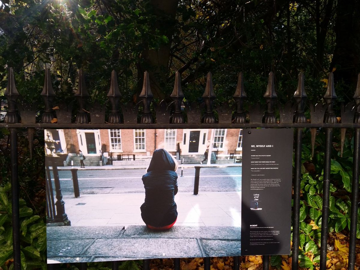 thejournal_ie's tweet image. 10 stark images of homeless life are currently adorning the railings of St Stephen&apos;s Green jrnl.to/2h2KAw1