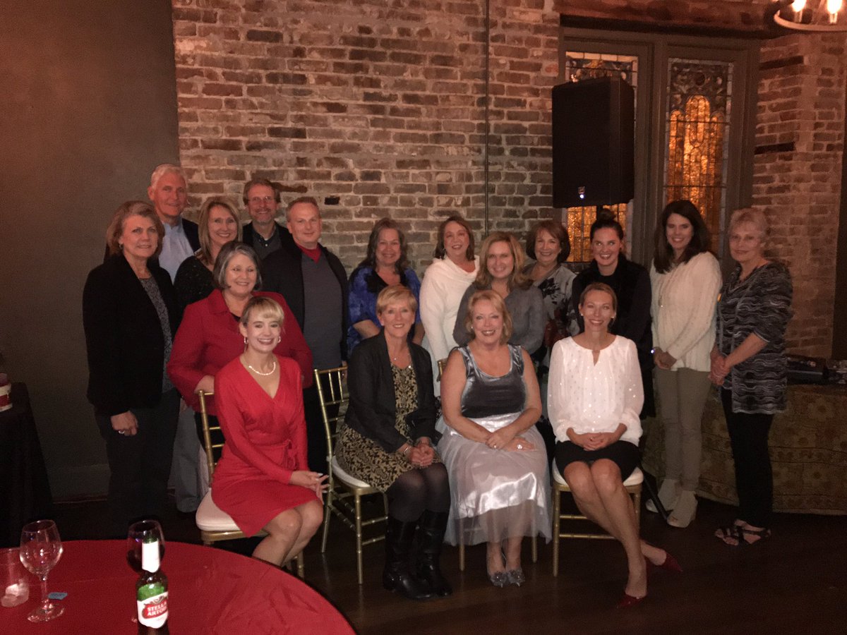DebBecker527's tweet photo. #ALAMobile Christmas party https://t.co/ymQiAzmFBb