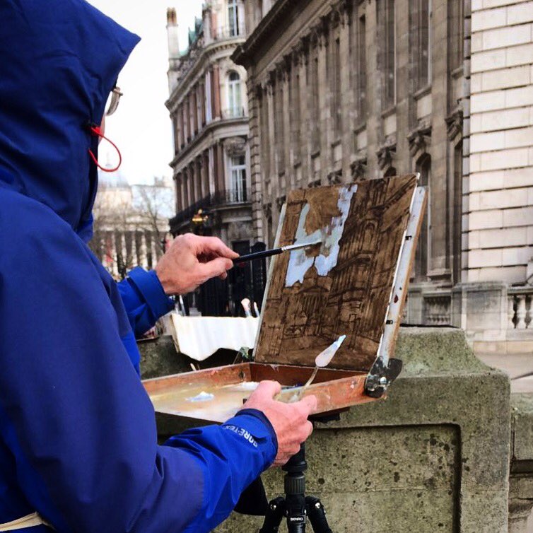 CASSART1984's tweet photo. Watch out for all the amazing #pleinairpainters braving the cold today in central #London for the #ROIPaintLive competition @mallgalleries https://t.co/zimlw6iLmB