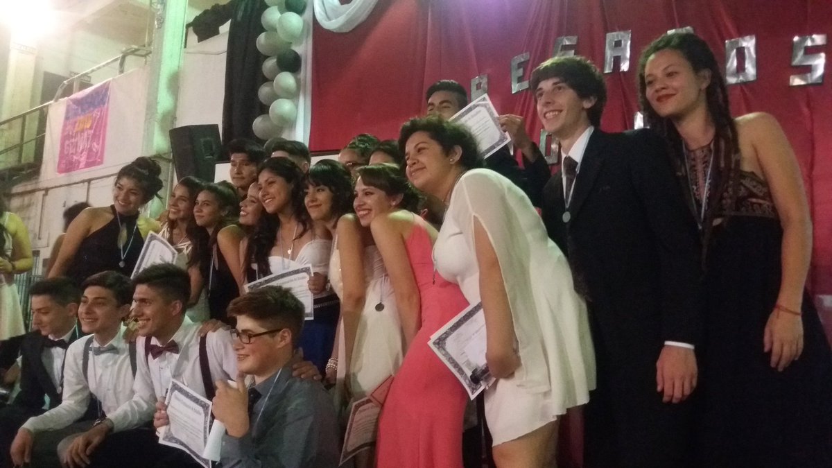 NaturalesJH2016's tweet photo. Y cerramos otra etapa más felices porque lo pudimos hacer juntos como siempre 💞 VAMOS NATUZA https://t.co/11Uj789ZJp