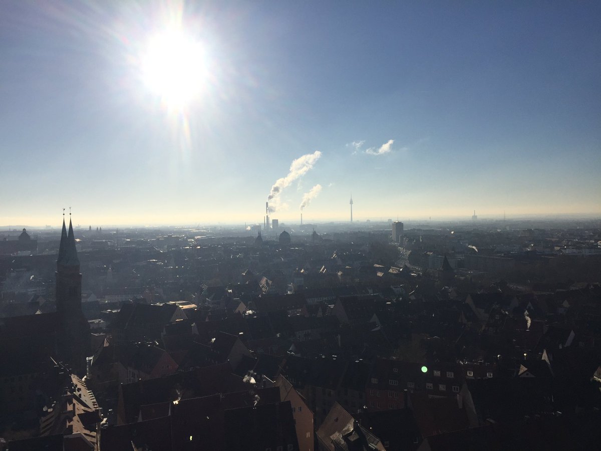 SHeublein's tweet photo. Der Blick heute über #Nürnberg vom #Sinwellturm aus. Großartig! #kaiserburg #nuremberg #ckm16 https://t.co/eedXD2Hz4G