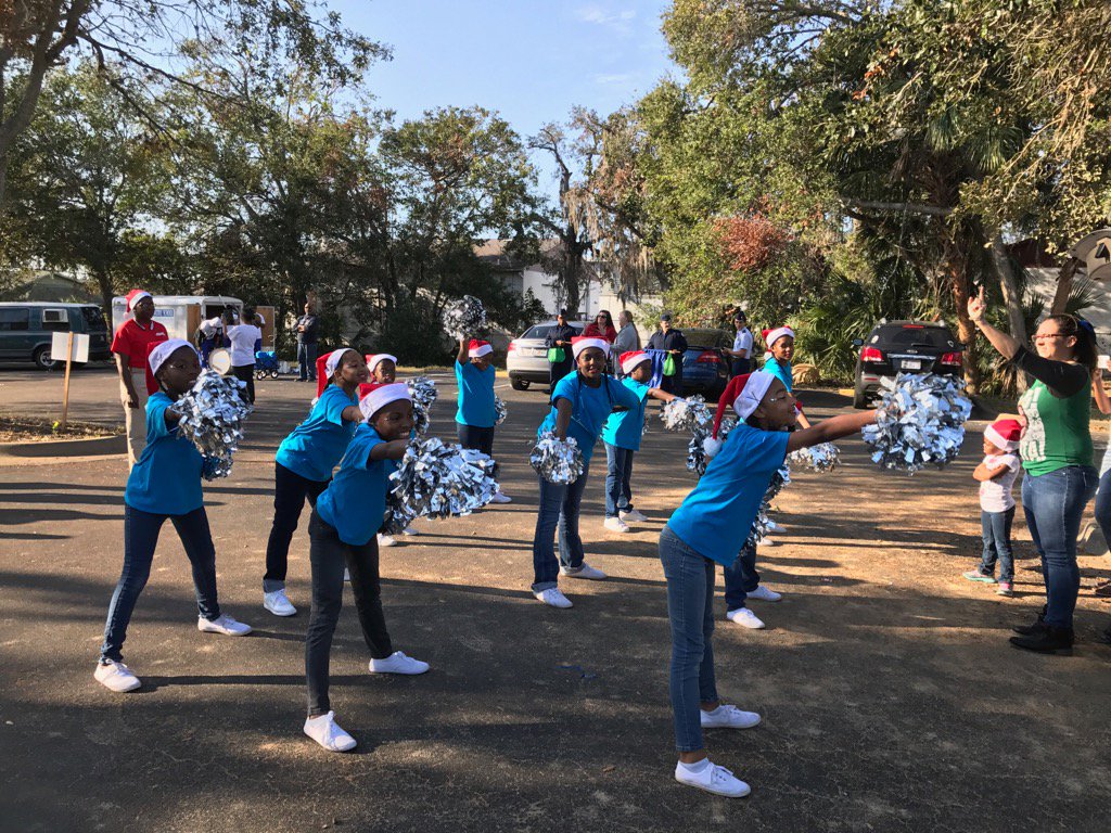 shankeducation's tweet photo. #Westsidevcs Dancers practicing for parade. 💚❤️💚❤️ @teacherlyf @tanfrankqj @CarrieKorkus https://t.co/6mfZ89Zdhp