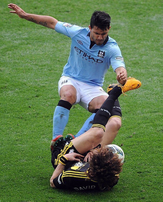 JD_Fletch's tweet image. Disgusting leg-breaker from Aguero. Not the first time he's gone for @DavidLuiz_4 either.
