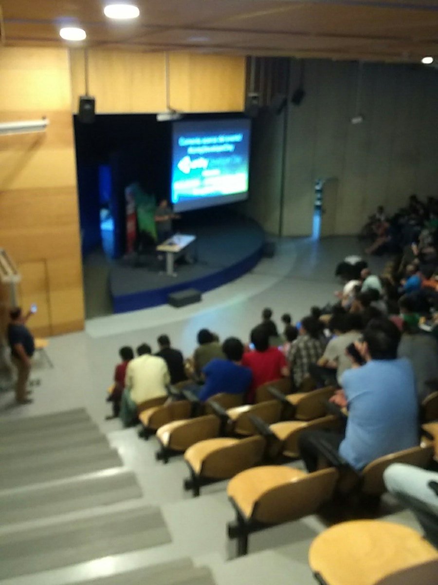 Dynames_'s tweet photo. Ya en el #UnityDeveloperDayChile #UnityDeveloperDay listo para dar mi charla :) https://t.co/noDLVhR2cg