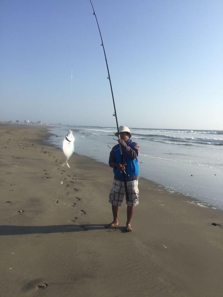 PepePesc4's tweet photo. #Pesca por el norte de #Perú #Pimentel Tierra cálida con personas amables, así somos los d mi tierra hermosa y de deliciosa comida #Chiclayo https://t.co/FWjlEI5NPn