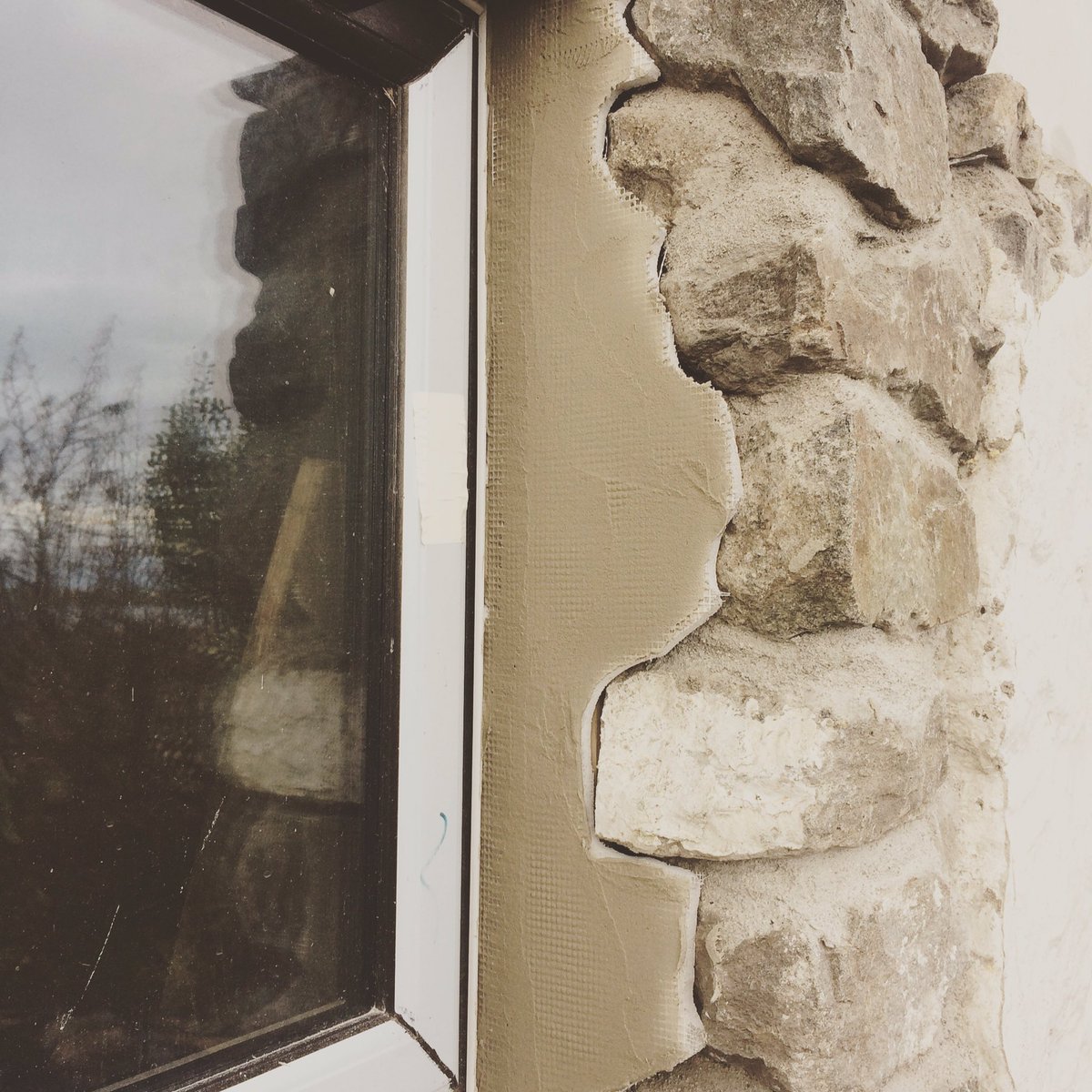 Roots_Arch's tweet photo. Love #neat #scribing! David carefully cut this board around #reclaimed #stone wall making a #window #reveal, Duncan's #rendering it #tog2016 https://t.co/eoWPCO0zXz