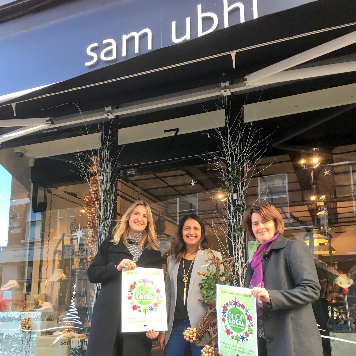 JaneEllison's tweet photo. A gem of a business in every sense. Sam Ubhi tells Cllr Kim Caddy & I about her unique jewellery designs #balham #KeepItLocal #SmallBizSatUK https://t.co/LvFzeTy00z