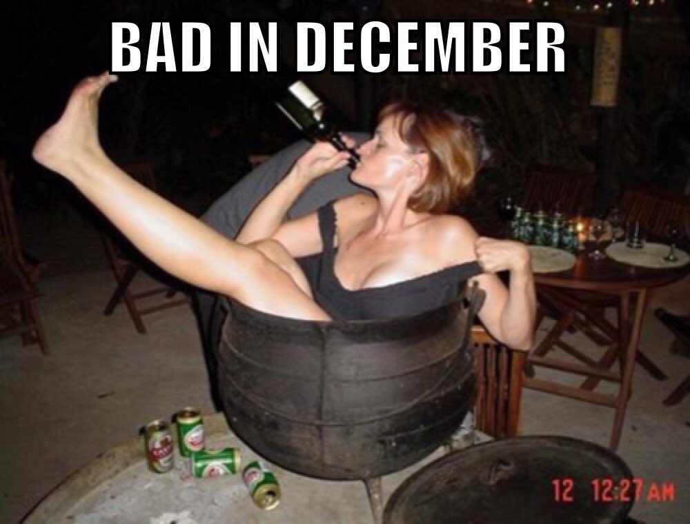 LindoMyeni's tweet photo. "She been good all year but she bad in December...since she broke up with her man morals has been deactivated" #BadInDecember 🍺🍹🌊😂😂😂🙊 https://t.co/Ko8WbaUy3P