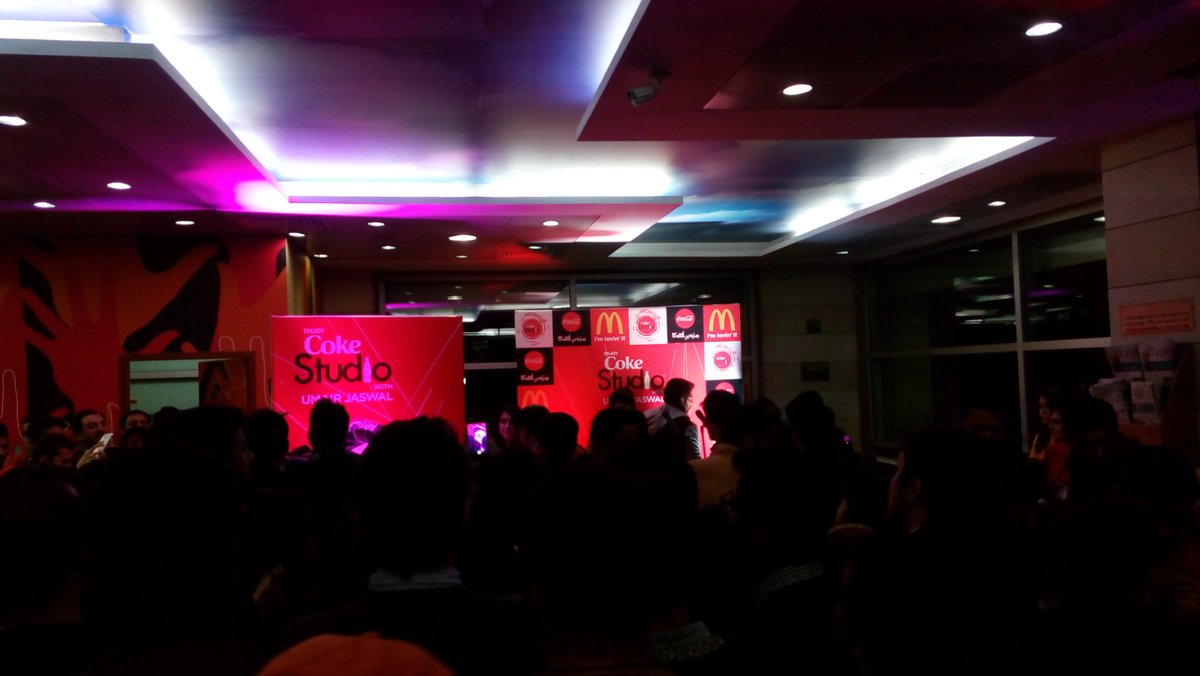 jibransiddiqui's tweet photo. Housefull at #McDonaldsimlovinit #UmairJaswal #CokeStudio https://t.co/C930O2NvZk