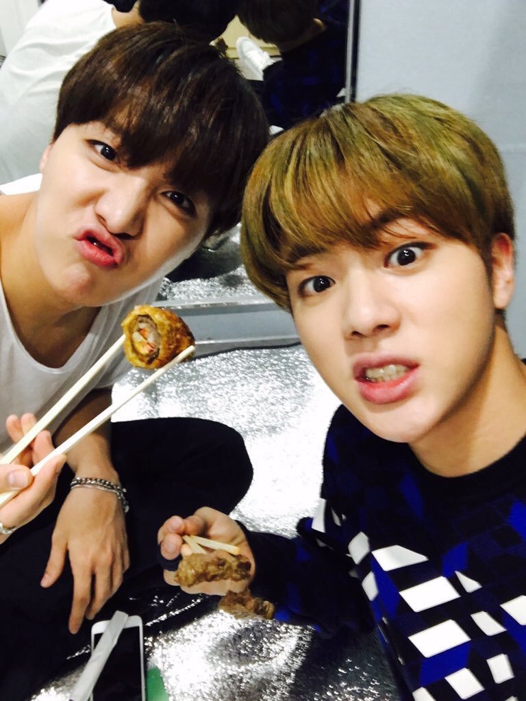 Corealove2Love's tweet photo. #HAPPYJINDAY 
#HappyJINday 
#ハヌリパレソセンイル https://t.co/UpYWqiRPCb