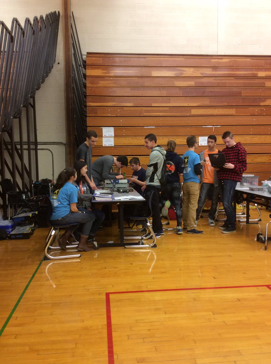 StarkeInd's tweet image. Enjoying a great day @LCSDreferendum @VEXRobotics competition #LiverpoolLeads #LPoolVEX