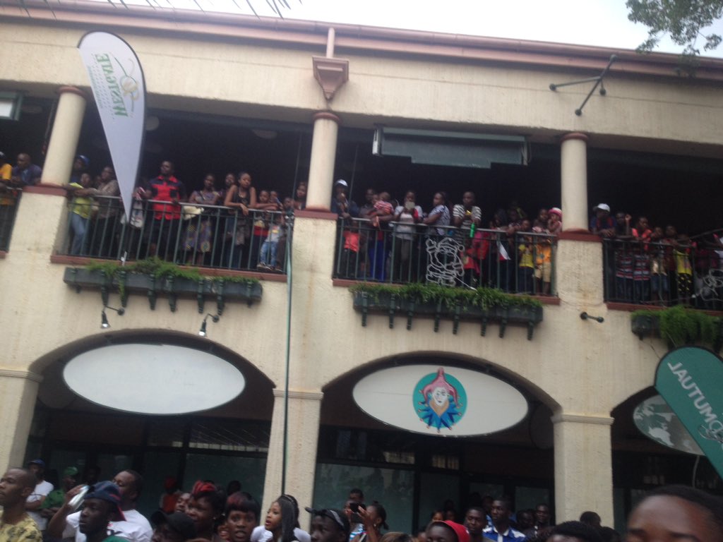 Destination_Zim's tweet photo. Live at #Westigate Shopping Mall for the #Christmas lighting. We wish you a merry #Xmas https://t.co/gzShb0VXeI
