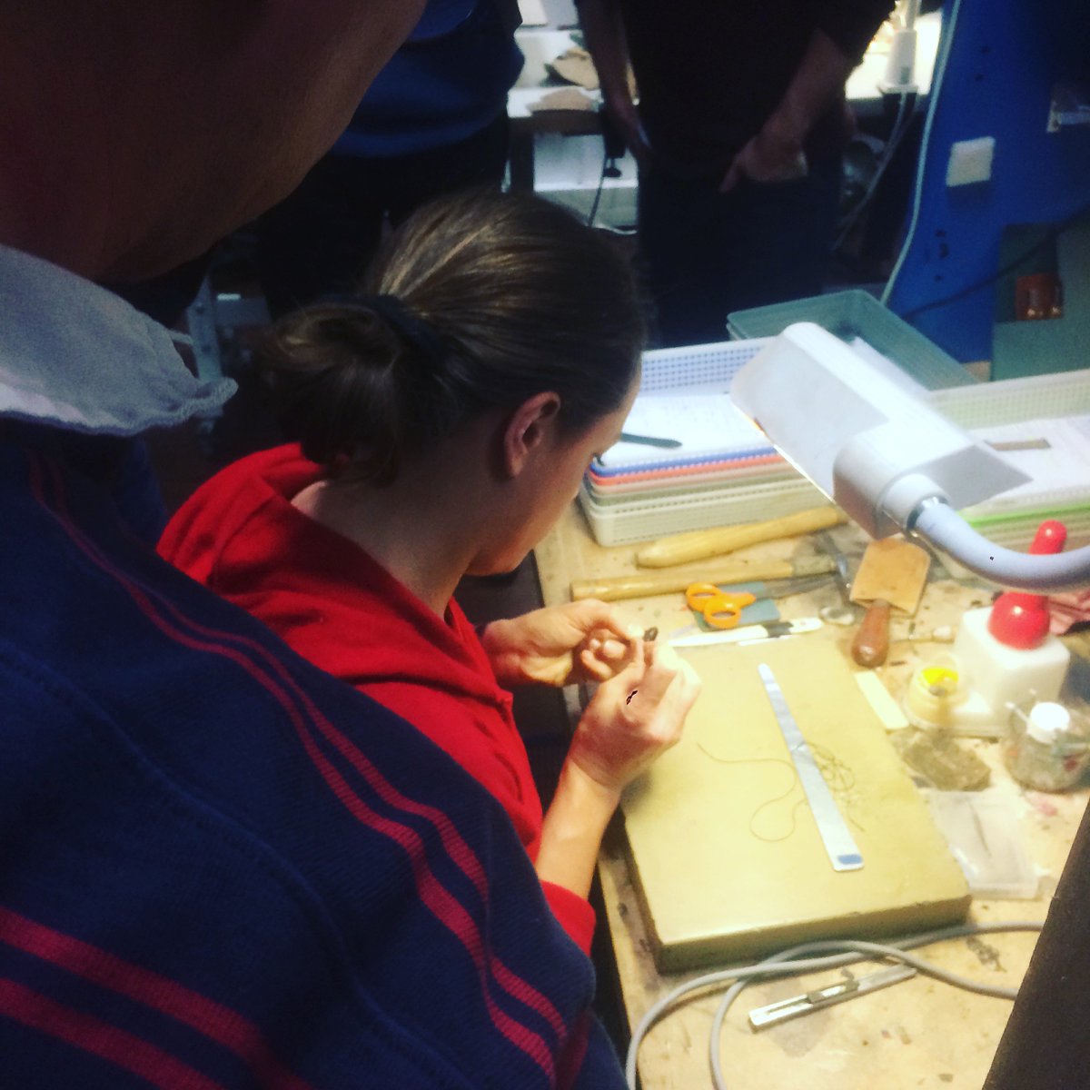 ABPParis1's tweet photo. Tournage cette semaine chez ABP ! #artisanat #madeinfrance #Paris https://t.co/OhqkgK7Yuv
