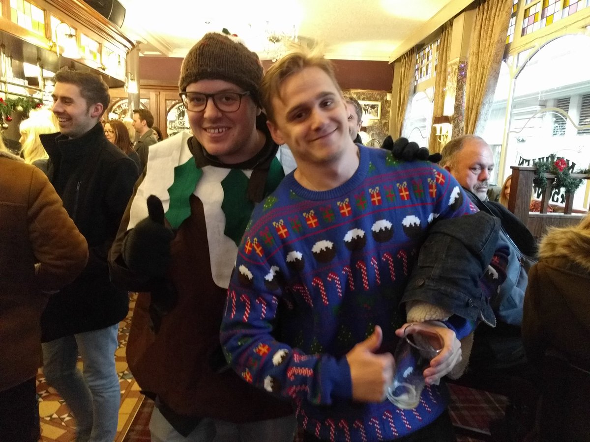 garethadams's tweet image. #TeamPudding found another Christmas pudding fan on the @Thinkingbob Festive Hunt