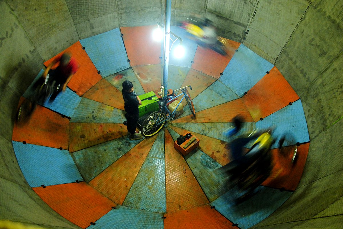 Akhmat Haridi_Beraksi Bersama Teman_Wonosobo_Umum_wonosobo
<a href="/foto_setiakawan/">#SetiaKawan</a> #Setiakawan2016 #fotomenembusbatas