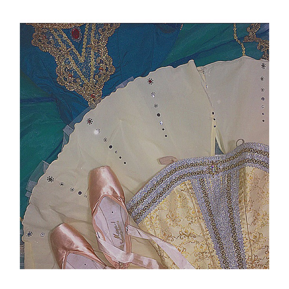 XmnoB's tweet photo. タグやります💧
#ballet
#バレエ
#バレエ習ってる人RT
#バレエ好きな人RT
#バレエやってる人と繋がりたい
#はじめてのツイート 
#RT来なかったら静かに消します
#らぶりつ https://t.co/ysYGGWUBUO
