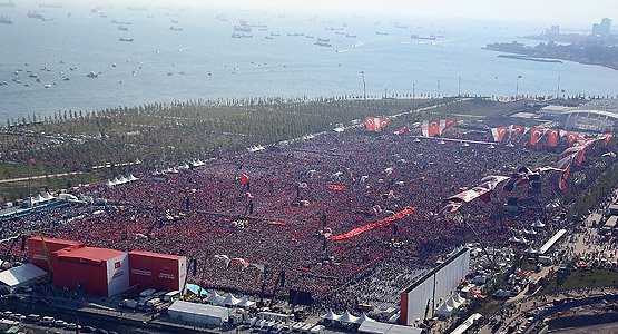 dispers3386's tweet photo. Bu millet her zaman  arkanda sen dik dur #YalnızDeğilsinERDOĞAN https://t.co/xiOTuQhtfw