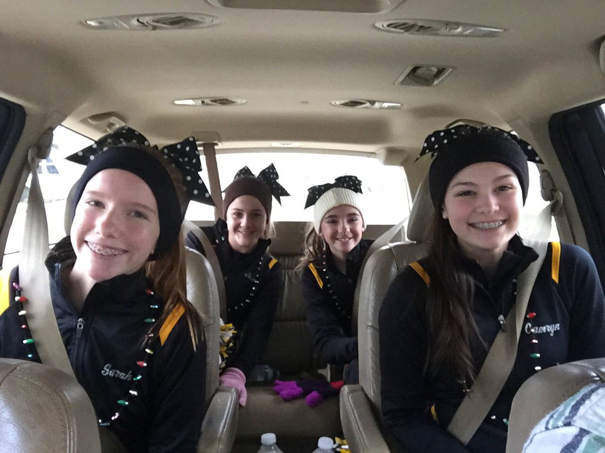 3crone's tweet photo. Not the van load of cheerleaders I dreamed about but #itsmylife #ChristmasParade https://t.co/j0UZdciNXW