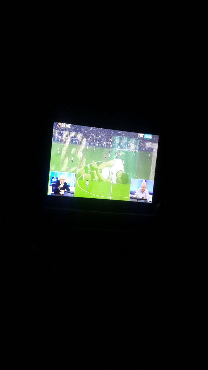 #beyazfutbolseyrederken Abdülkerim  i gördüm   Beşiktaşlı  olmaktan  Şeref  duydum onur duydum  gurur  duydumn