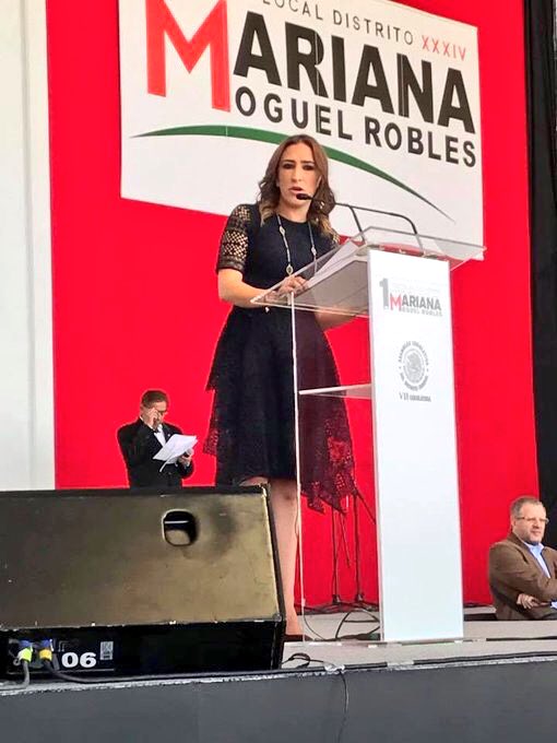 TonatiuhGCase's tweet photo. Acompañando a mi amiga la Dip @Mariana_Moguel a su primer informe de actividades. Felicidades! https://t.co/IuUiQSsZsZ
