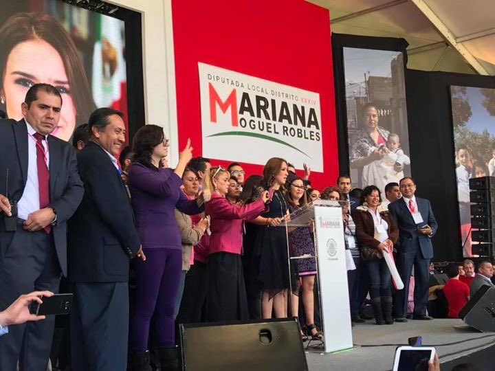 AdrianRubalcava's tweet photo. Escuchando los grandes logros de @Mariana_Moguel felicito a su gran equipo y su entusiasmo!@IBetanzosMTDF @Tonatiuh73 https://t.co/fdJODNvjRV
