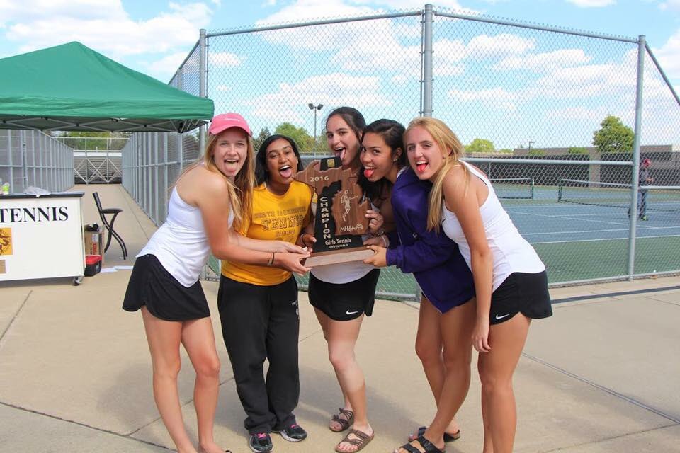hannah_stein16's tweet photo. h19bd @carly_nash !! so glad to have a friend like you!! hope your day is amazing!! #loveandhonor https://t.co/aS1aMSnBUk