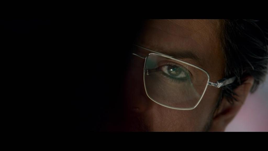 prathameshwagh0's tweet photo. @RaeesTheFilm My 4 Fav Moments From Teaser 😍 #RaeesTrailerIn4Days
#Mumbai https://t.co/ndI5vs9PpP
