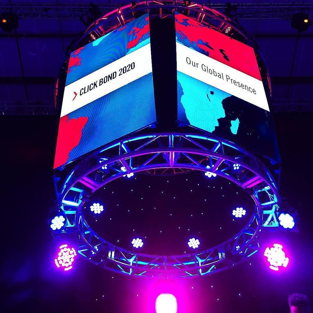 JonBondLighting's tweet photo. Wonderful #corporate rig I had the pleasure working with! https://t.co/IVctdL1XlA https://t.co/PDWESrmjmR