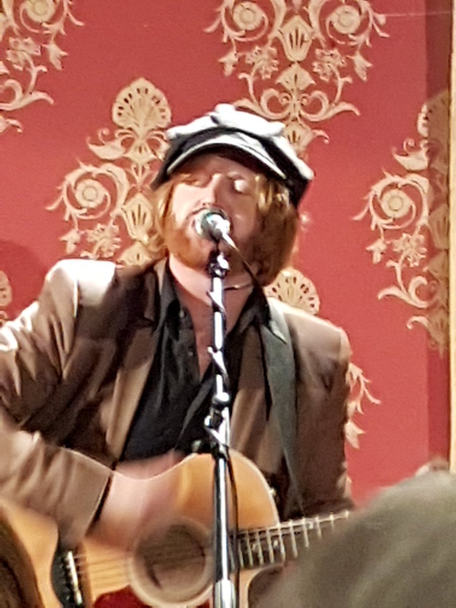 DavidFilce's tweet photo. WOW!!! Incredible @fredshousemusic kicking off proceedings at #EntShed Bedford https://t.co/HgnhXdiEA3