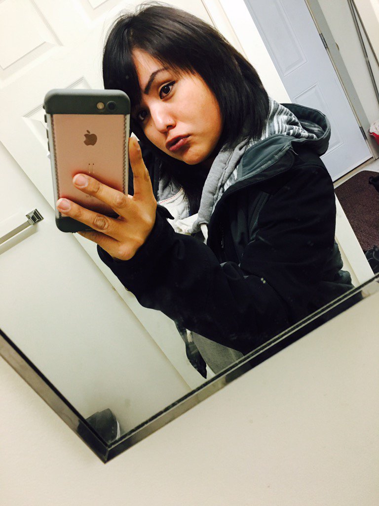 j_arrowmaker's tweet image. Life is like a mirror, smile at it and it smiles back at you ❤️