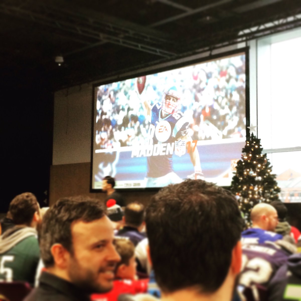Best afternoon with @kaiserkeown <a href="/NFLUK/">NFL fan in the UK</a> <a href="/neilreynoldsnfl/">Neil Reynolds</a> &amp; <a href="/Jeff_Reinebold/">Jeff Reinebold</a> and two former Super Bowl champs #dallasclark #shaungayle