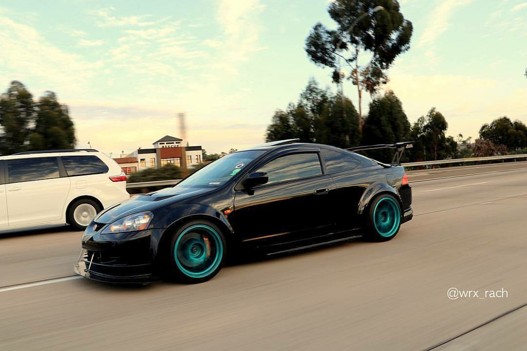HondaMeetsv's tweet photo. #Rollingshot #Dc5 #Acura #K20 https://t.co/RvPJcSVB5X