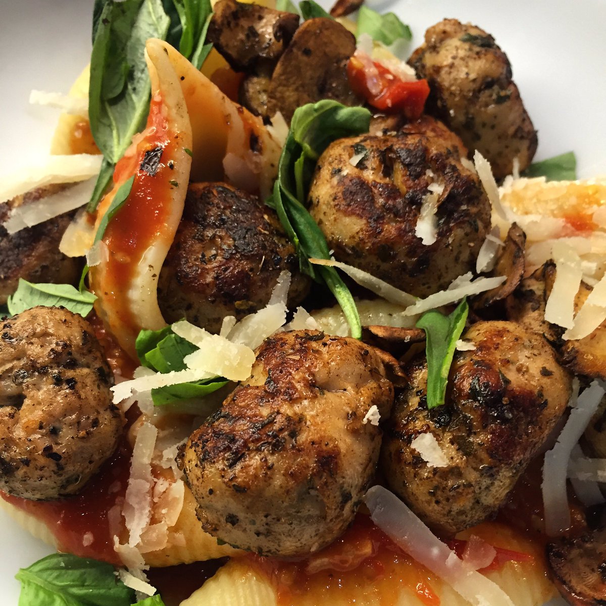 ClareEPLS's tweet image. @ww_uk warming tasty #dinner #easypeasylemonsqueezy #10sp #weightwatchers easypeasy-lemonsqueezy.co.uk/herby-chicken-… #fdbloggers #meatballs #RecipeOfTheDay