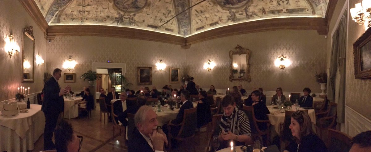 drsilenzi's tweet photo. Eccezionale ospitalità bolognese alla cena relatori organizzata per @Medici_Manager #SIMM2016 #IlMedicoCheServe @QuattordiciA https://t.co/ozouZuPo7l