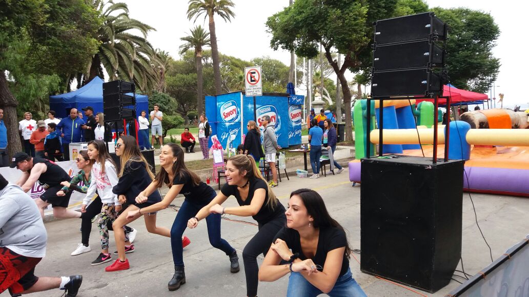V_Sporting's tweet photo. Finalistas Miss Derby de Sporting participan en actividades solidarias en beneficio de la Teletón #MissDerby #Compromiso #Teletón2016 https://t.co/ope5CXfgVb