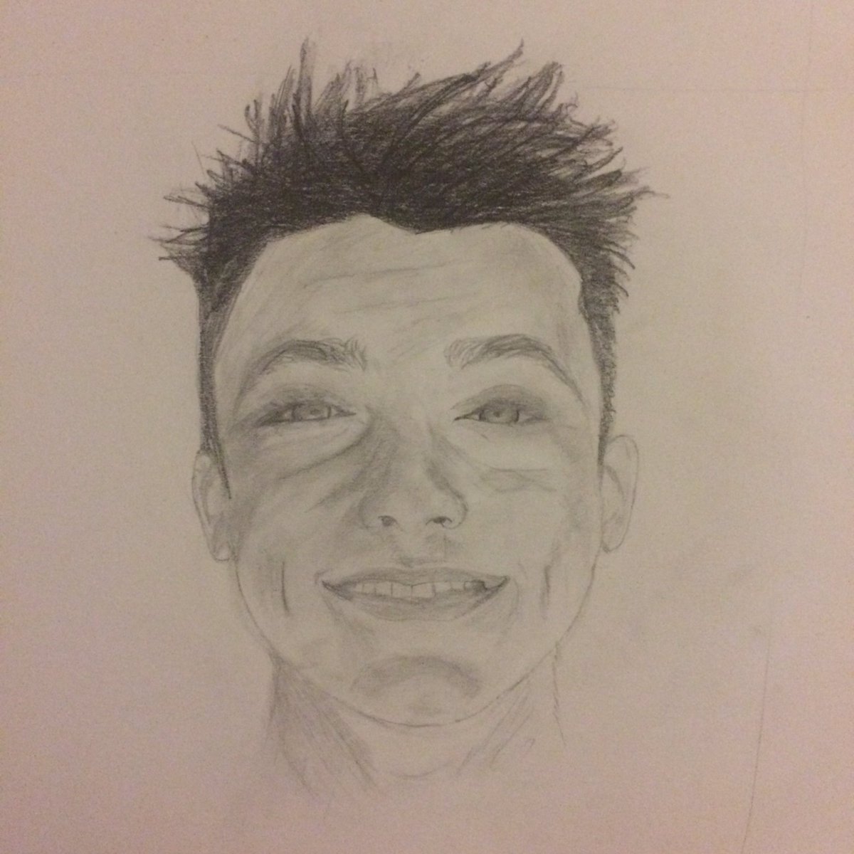AlixiaBuffiere's tweet photo. 3h later... 1 down, 3 to go... #Drawing #Portrait #Xmas #NowhereNearReady https://t.co/CkskULj5pT