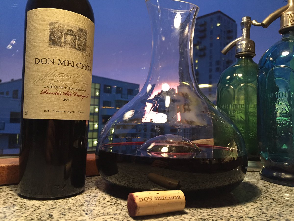 anderspreben's tweet photo. It's #Chile #wine night in #Copenhagen - salud!

#vino | #weekend 🍷🇨🇱🇩🇰 https://t.co/iUPZw3YJJD