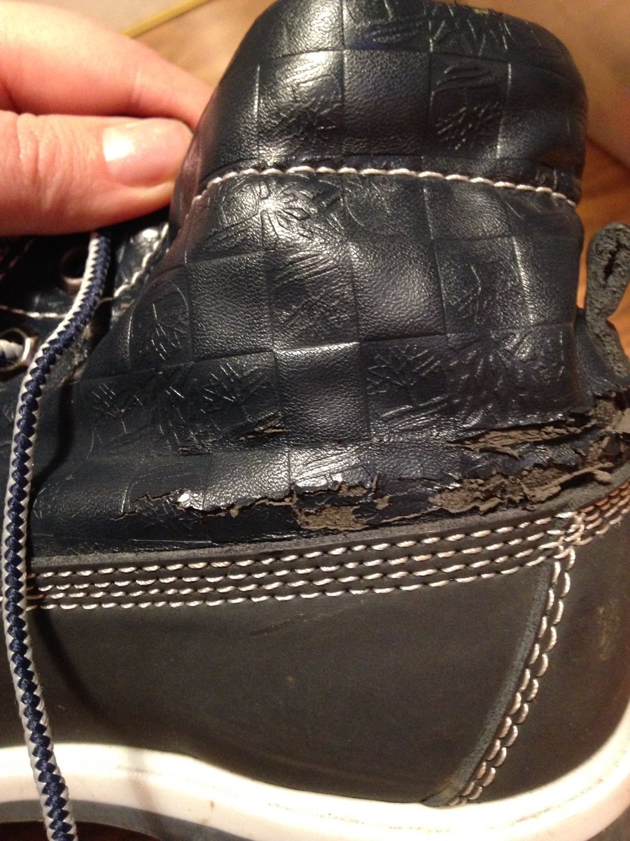 LuckyKerryc85's tweet photo. @Timberland shame I cant use mine for much longer. Worn once but had for few years. How disappointing https://t.co/WcYUjVEUxX