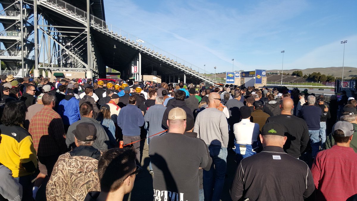 PeteATurner's tweet photo. 190 teams that means 190 shitty cars &amp; about 400 shitty drivers @24HoursOfLeMons @TeamCBBandits &amp; we're about 2 drop the flag #firstislast https://t.co/08Hx3Yj1ZP