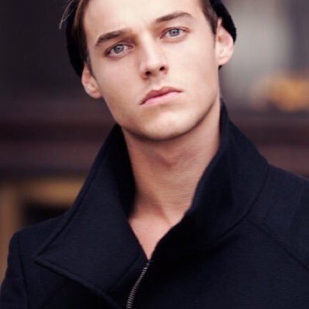 rpgchateau's tweet photo. Aeden Anderson 
Source inconnu 
24ans 
Invité 
Peintre
@aedenrp https://t.co/V0ckKHRzvj