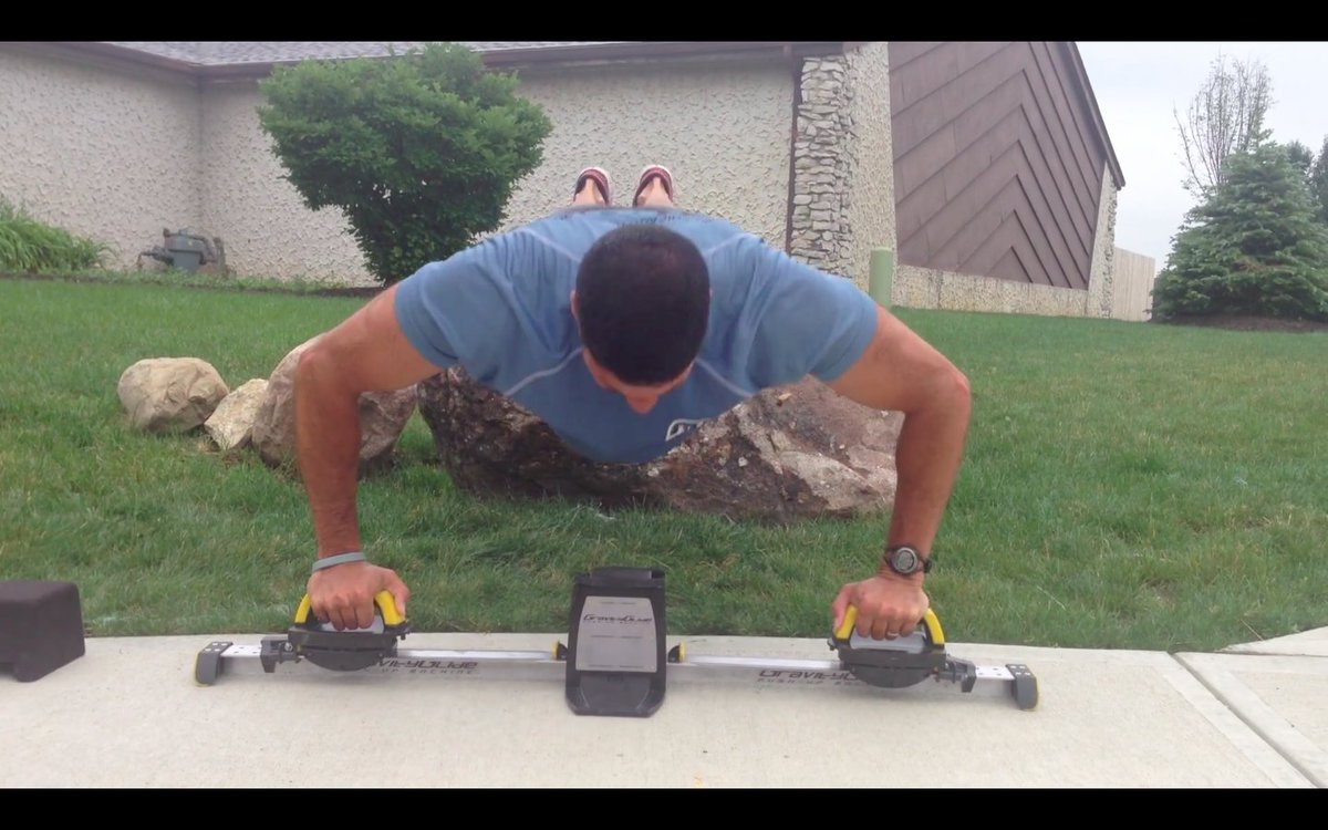 MYPAINCAVE's tweet image. The #PushUpMachine is the evolution of the world's most popular exercise. facebook.com/MYPAINCAVE/ @cybex