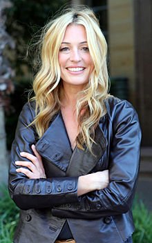 SandwellBG's tweet image. Wishing a happy Christmas to @CatDeeley! Our #5Dec #adventcalendar #madeinsandwell star, she was born in West Brom thinksandwell.com/madeinsandwell…