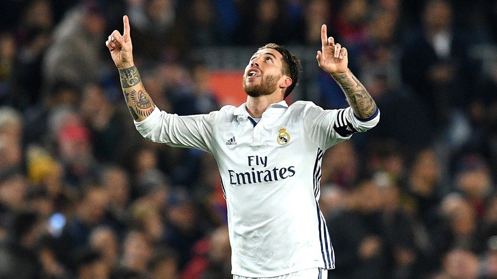 FIFAcom's tweet photo. 📸  FT Barcelona 1-1 Real Madrid
All the best moments from #ElClasico ➡️ https://t.co/P3EO5xvxpp https://t.co/LTsvETAU5p