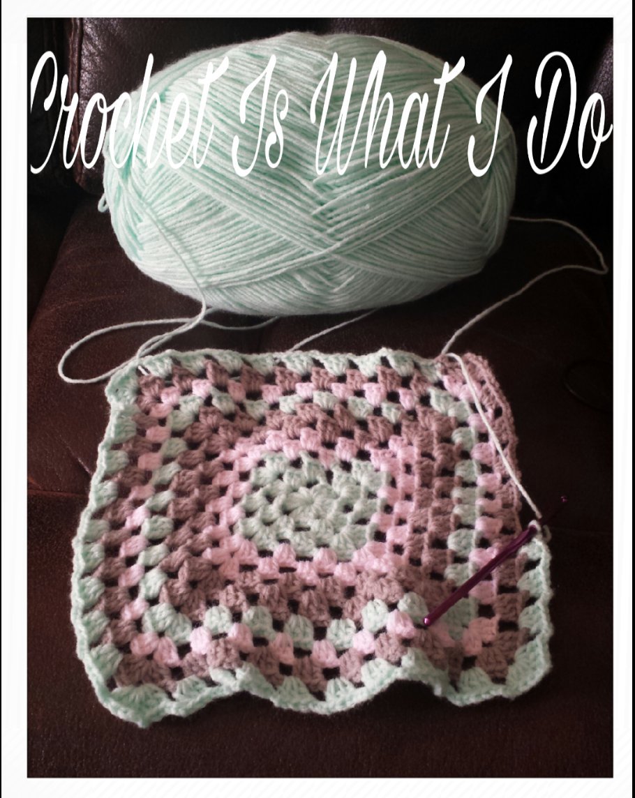 RiCAN_QU33N's tweet photo. Crochet Baby Blanket Hand Made By:CarmeL #babyblanket #differentscolors 👶💙💗 https://t.co/Us8GkWcKLl