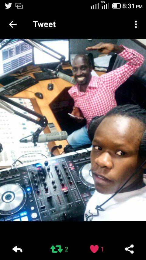 mirai_6709's tweet photo. #Regaaezone
@AlibabaKenya 
@McTeargas 
@Milele_FM moto atareh salut bwaanaa ngepeeeeeh weri https://t.co/IYHOcgXkUs