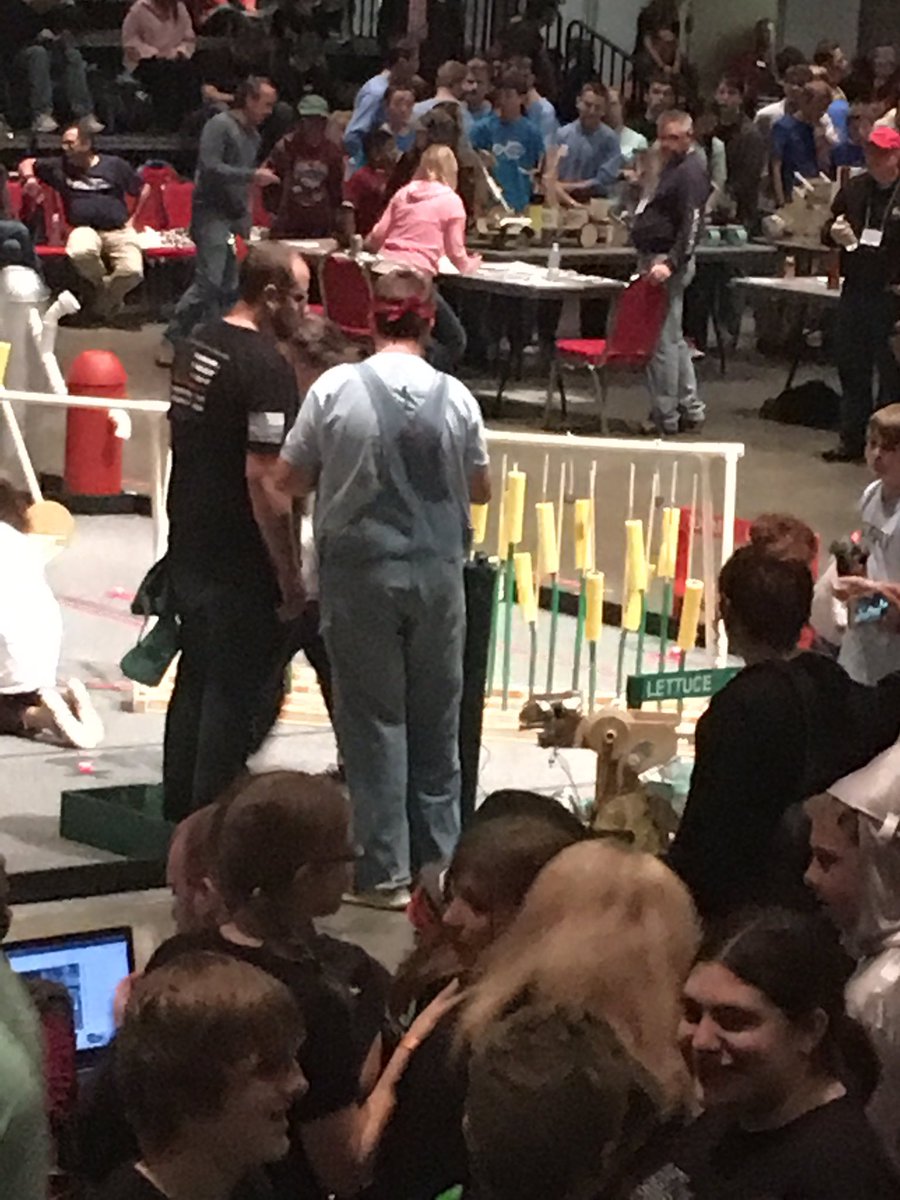 techeadrobotics's tweet image. Jarron &amp;amp; Jonathan have a great round!👌