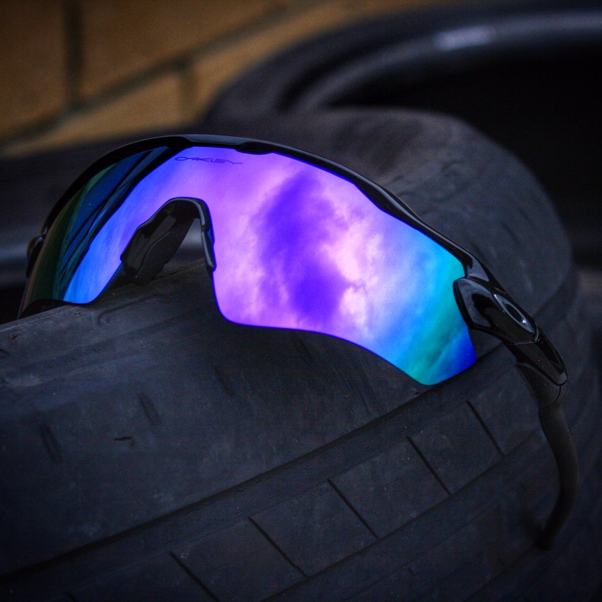 oakley violet iridium goggles