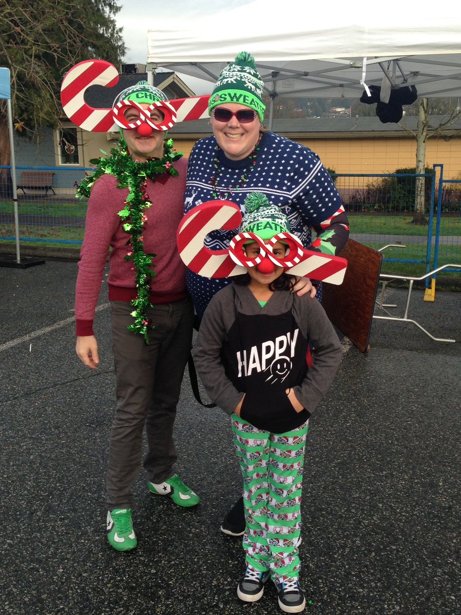 #christmasfashion at its best #15YearsUgly #Uglydash