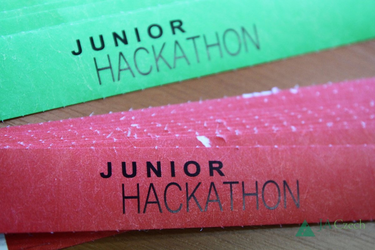 CzechJA's tweet photo. Congrats to #juniorhack2016 in Brno!
1. tým 8, SPŠ a VOŠ Chomutov
2. tým 6, SPŠ elektro. Praha
3. tým 15, SPŠ strojní a elektro. Liberec https://t.co/Z8QPXrpnIc