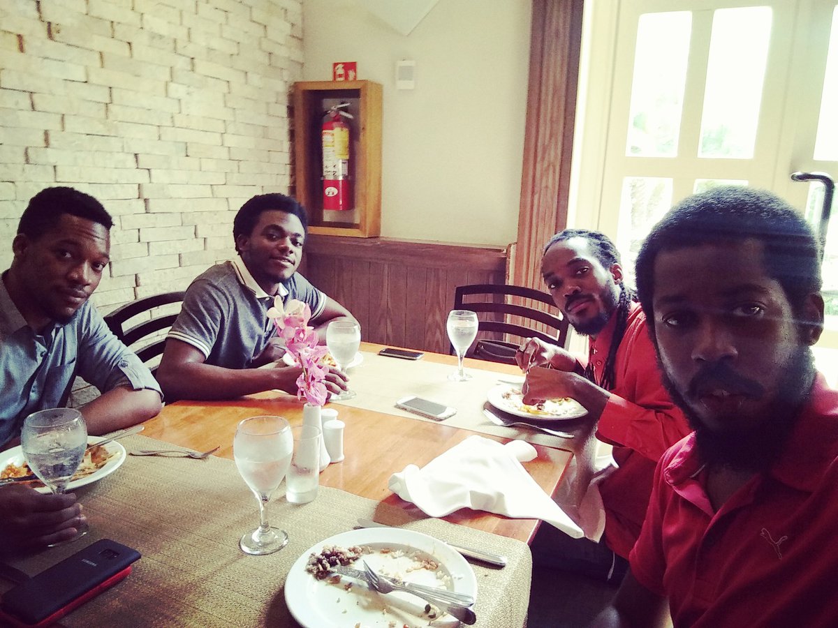 #PitchIT Alumni <a href="/EducatoursJA/">EDUCATOURS JA 🌞</a> @GetThereJamaica and <a href="/DirectoryGY/">DirectoryGY</a> at #TechBeachRetreat #Jamaica #caribbean #tech